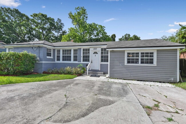 4848 Plymouth St in Jacksonville, FL - Building Photo - Building Photo