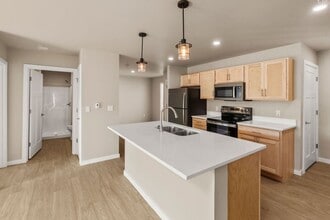 The Ponds in Johnson Creek, WI - Foto de edificio - Interior Photo