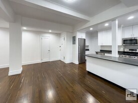 WEST 68 STREET, Unit PHE in New York, NY - Building Photo