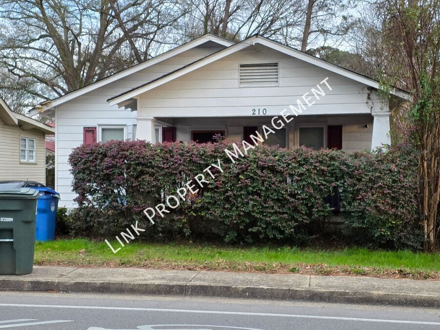 210 S Moore Rd in Chattanooga, TN - Building Photo