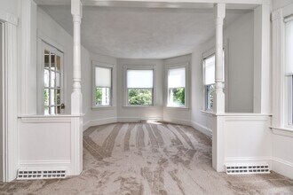 76 Walnut St in Natick, MA - Building Photo - Building Photo