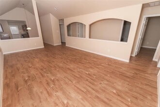 2406 Peterborough Way in Houston, TX - Building Photo - Building Photo