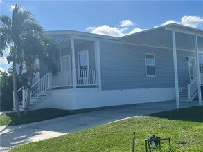 4685 Fiji Ln in Bonita Springs, FL - Building Photo - Building Photo