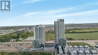 3071 Trafalgar Rd in Oakville, ON - Building Photo