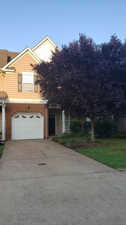 2015 Livingston St in Suffolk, VA - Building Photo