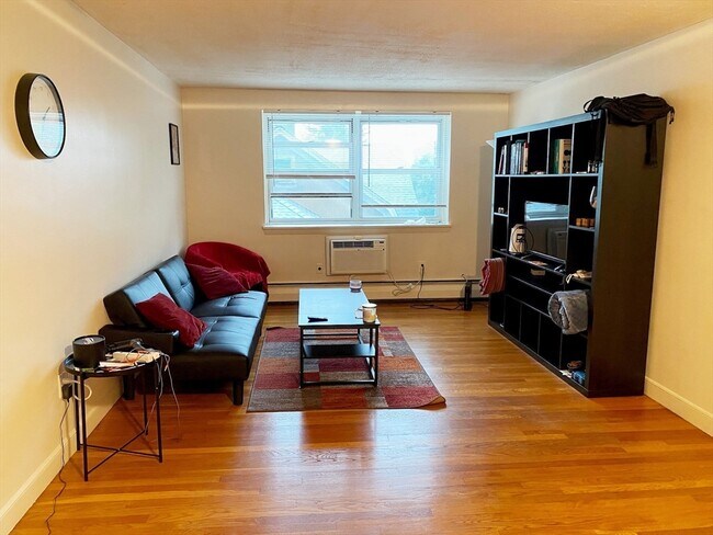 10 Commonwealth Ct, Unit #1 in Boston, MA - Building Photo - Building Photo