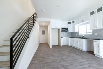 1131 Browning Blvd in Los Angeles, CA - Building Photo - Building Photo