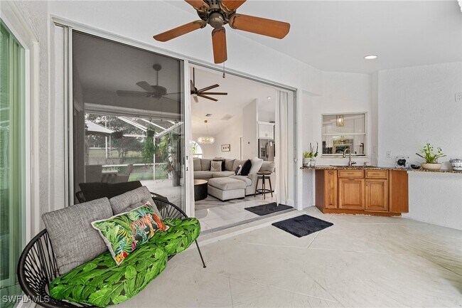 8139 Las Palmas Way in Naples, FL - Building Photo - Building Photo