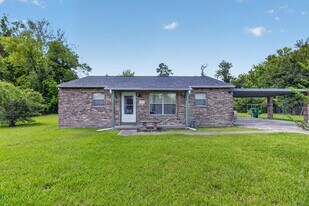 7822 Richland Dr in Houston, TX - Building Photo