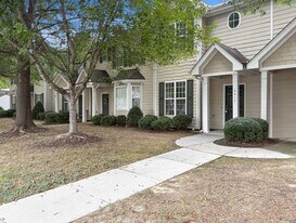 4417 Log Cabin Dr in Raleigh, NC - Building Photo