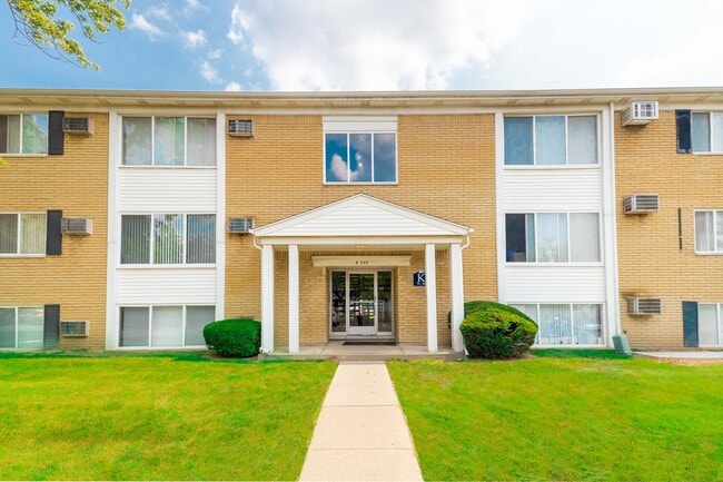 Cherry Hill Manor Apartments