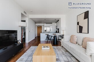 399 Fremont St in San Francisco, CA - Building Photo - Building Photo