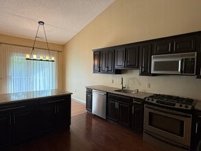 709 Eagles Chase Dr in Trenton, NJ - Building Photo - Building Photo
