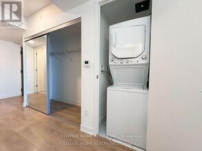 501 Yonge St in Toronto, ON - Building Photo - Building Photo