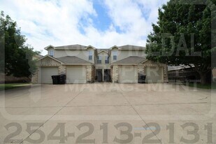4008 Cambridge Dr in Killeen, TX - Building Photo