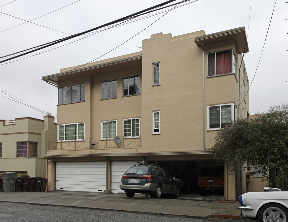 2331-2339 Ivy Dr in Oakland, CA - Building Photo