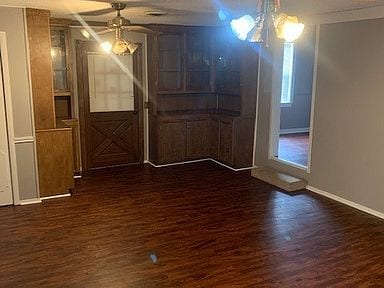 960 Sarver St in Vidor, TX - Foto de edificio - Building Photo