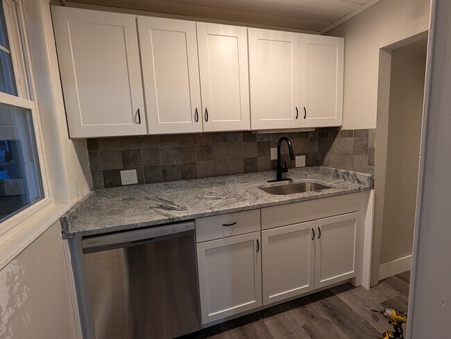 16 Appleton St in Saugus, MA - Building Photo - Building Photo