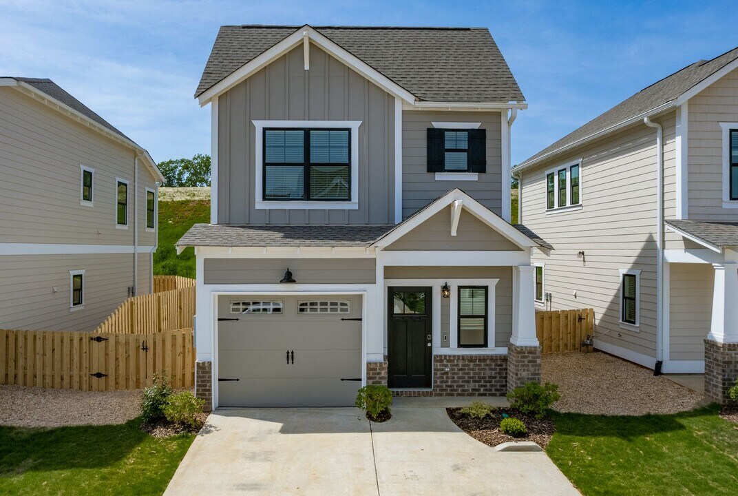 117 Huntley Knl Dr in Pelham, AL - Building Photo