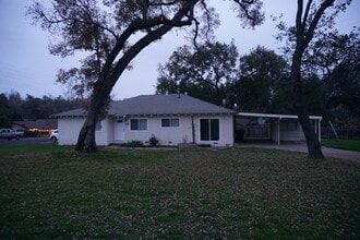 7342 Dambacher Dr in Granite Bay, CA - Foto de edificio - Building Photo