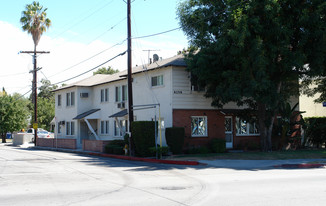 6258 Whitsett Ave Apartments