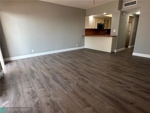 1300 N Ocean Blvd-Unit -405 in Pompano Beach, FL - Building Photo - Building Photo