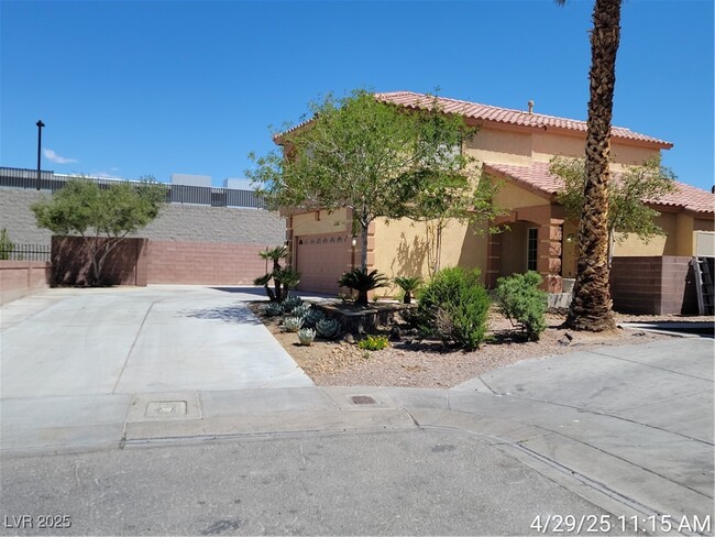 property at 7406 Mission Palm St