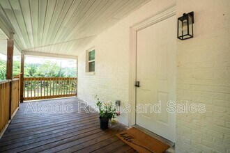 1150 Lake City Hwy in Clinton, TN - Building Photo - Building Photo