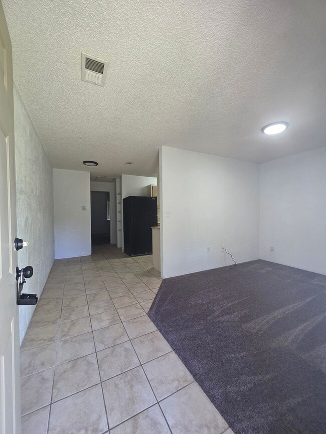 1832 S Clyde Morris Blvd in Daytona Beach, FL - Building Photo - Building Photo