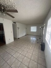 15811-15813 NW 38th Pl in Opa Locka, FL - Building Photo - Building Photo
