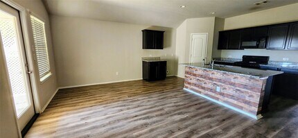 702 Rd 5138 in Cleveland, TX - Building Photo - Building Photo