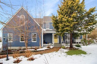 641 Middle Rd in Portsmouth, RI - Building Photo