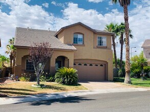 10637 Amblewood Ave in Las Vegas, NV - Building Photo - Building Photo