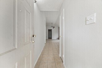 10032 Ridgecoral Dr in Houston, TX - Building Photo - Building Photo