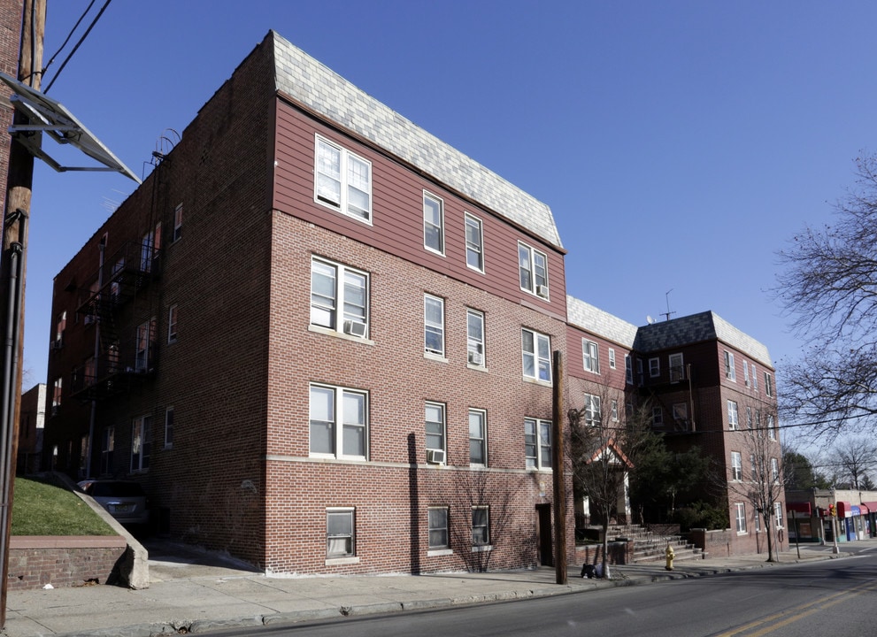 Franklin Towers in Bloomfield, NJ - Building Photo