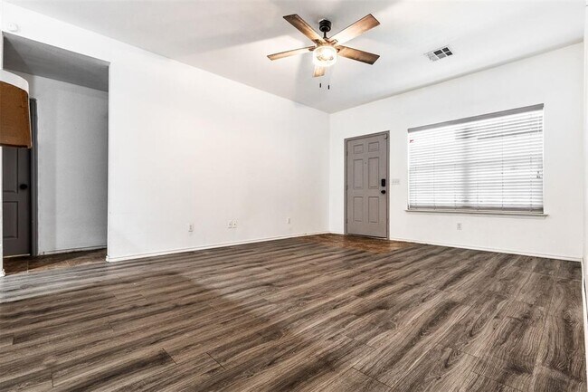 4501 Wagner Lake Dr in Yukon, OK - Building Photo - Building Photo