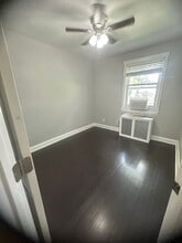 918 St Dunstans Rd in Baltimore, MD - Building Photo - Building Photo