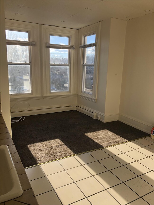 705 George St-Unit -2 in Norristown, PA - Building Photo - Building Photo