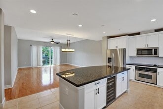 1861 Coral Heights Blvd in Oakland Park, FL - Building Photo - Building Photo