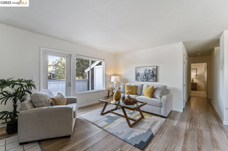 60 Marina Lakes Dr, Unit 60 in Richmond, CA - Building Photo - Building Photo