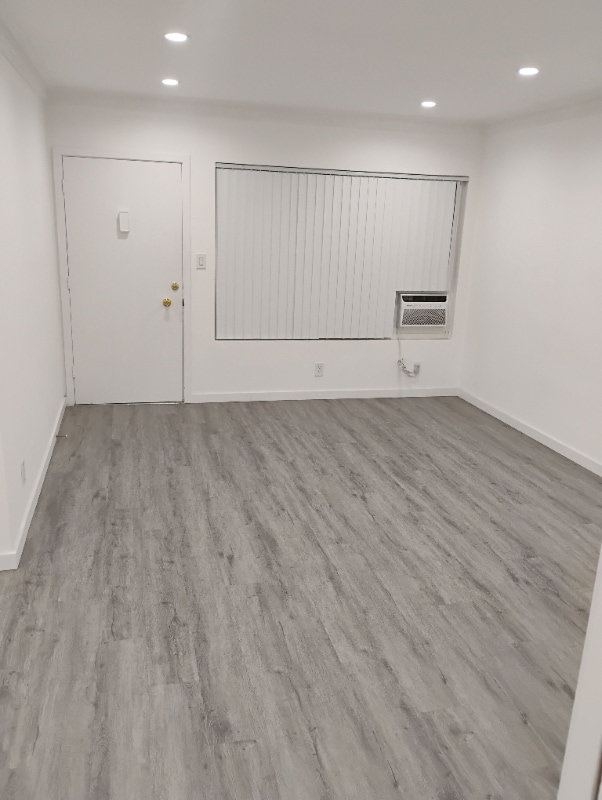 924 N Curson Ave in West Hollywood, CA - Foto de edificio - Building Photo