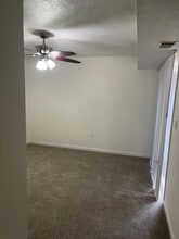 108 Kenilworth Ct, Unit 108 KENILWORTH in Radcliff, KY - Foto de edificio - Building Photo