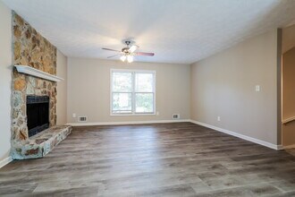 2958 Quinbery Dr in Snellville, GA - Building Photo - Building Photo