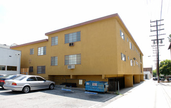 1063 Justin Ave in Glendale, CA - Building Photo - Building Photo