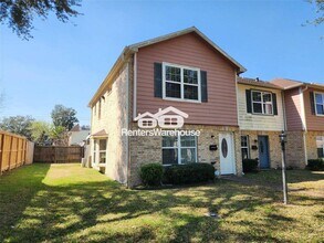 1714 Doyle Ct, Unit 217 in Pasadena, TX - Building Photo - Building Photo