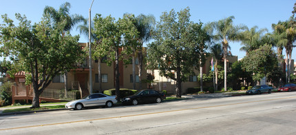 Fair Oaks Pointe Apartments in Pasadena, CA - Building Photo - Building Photo