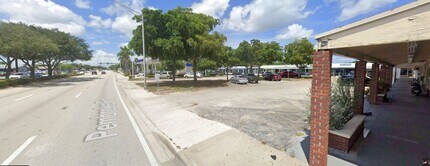7131 Pembroke Rd in Pembroke Pines, FL - Building Photo - Building Photo