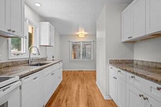 2500-2502 Green Bay Rd in Highland Park, IL - Building Photo - Building Photo