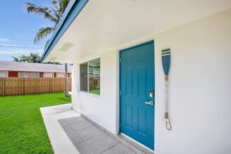1850 SW 24th St in Fort Lauderdale, FL - Building Photo - Building Photo