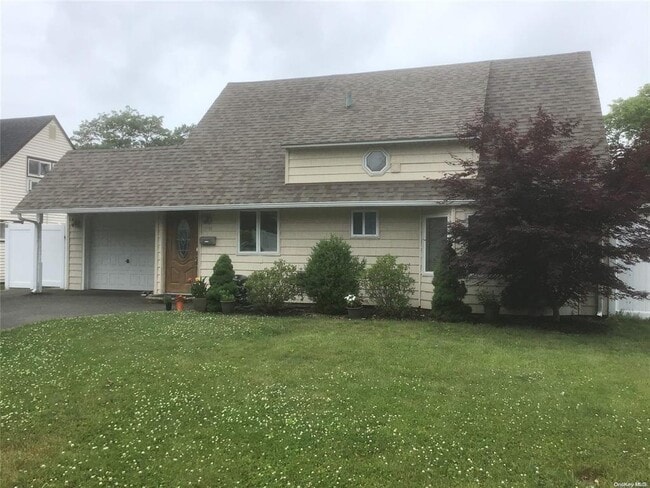 property at 120 Pilgrim Ln